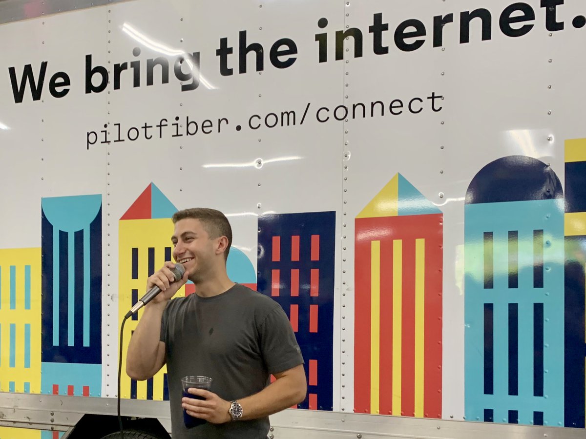 pilotfiber's tweet photo. Pilot celebrated the start of summer with our annual Summer Kickoff last night at our Brooklyn warehouse. We’re lucky to have such a stellar team of people that make events like this so much fun! #WhyPilot #LifeAtPilot #SummerSolstice https://t.co/7lsSnuWXcq