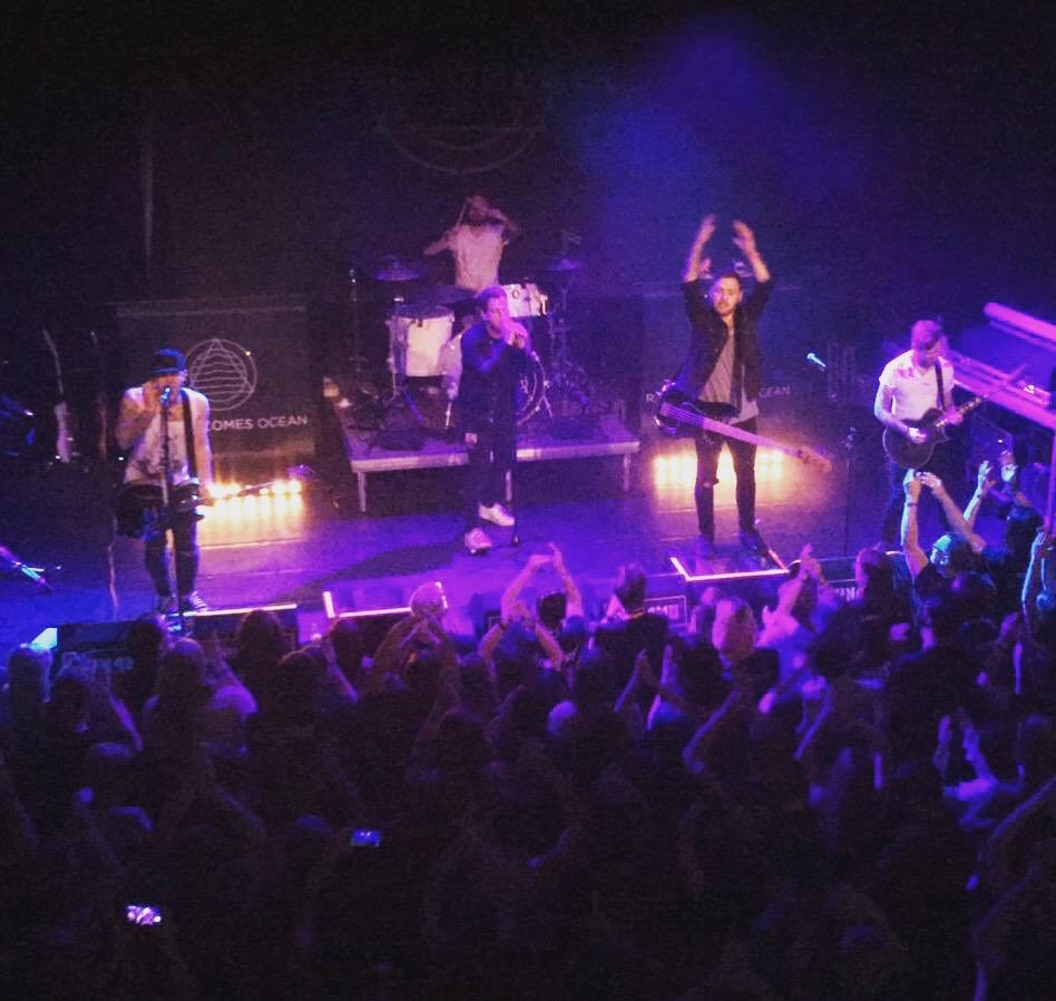 EINDHOVEN! You guys were amazing last night, thank you! 
Big shout out to <a href="/iconforhire/">Icon For Hire</a> for having us on this tour, we’ve had a blast. One more show in Coulogne, France tonight before we had back home. ✌🏻#riverbecomesocean #iconforhire #Eindhoven #tour #altrock #posthardcore