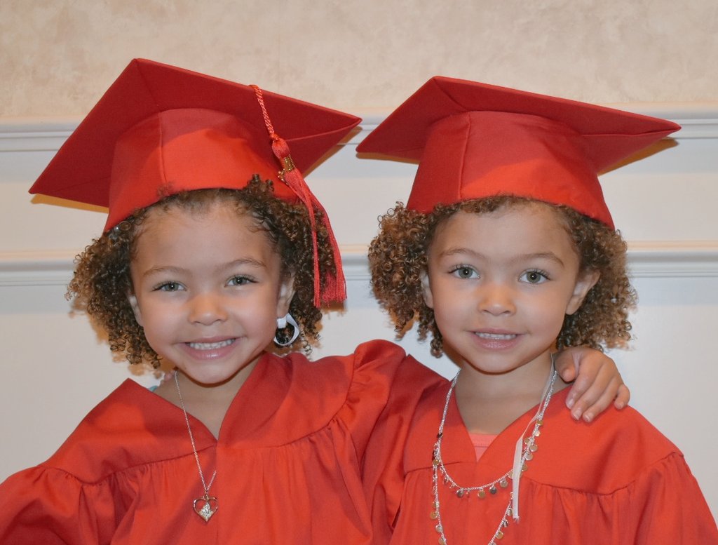 TheReimerTwins's tweet photo. Kindergarten HERE WE COME #graduation #2019 https://t.co/W3FY2O5Ijf