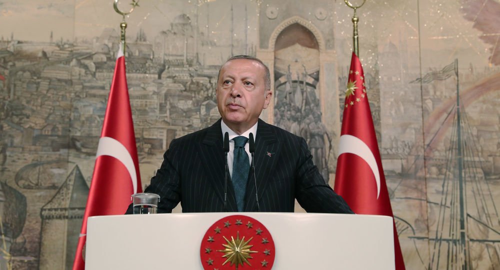 sputnik_TR's tweet photo. Erdoğan: Göreve geldiğimizde İstanbul'da kavşaklar var mıydı? https://t.co/KhFoTu9ejW https://t.co/T8HQjfmvqd