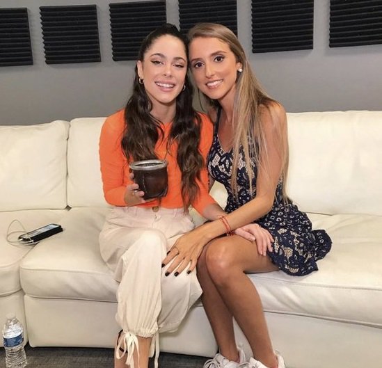 tinimyart's tweet photo. "tini es una de esas personas increibles y especiales... eres además una persona mágica con energia bonita y contagiosa.." ❤ @TiniStoessel linda nota y linda periodista, por más asi que sacan lo bueno de cada uno https://t.co/tRIpnMWCWW