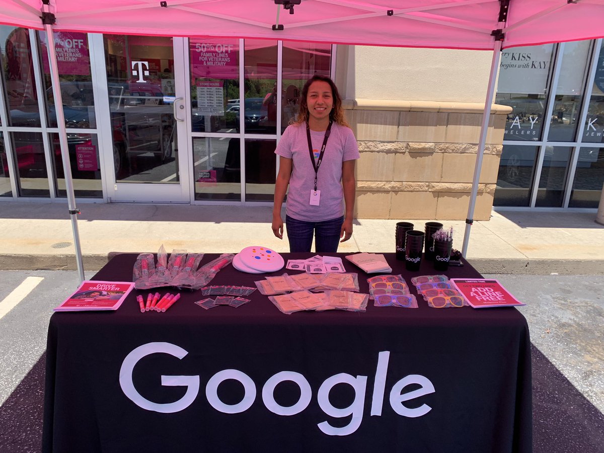 andizzle0189's tweet photo. Google is in the house at North Hampton! Customer Appreciation Day in full effect! @FrankKoutris @MrDennisJones @MistyBleu11 @JohnLegere #NERrules https://t.co/mGGGGV1ZiK
