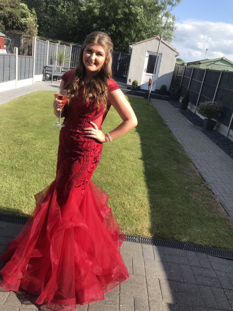 millie__webster's tweet photo. prom🤩 https://t.co/E6MqCRXlqP