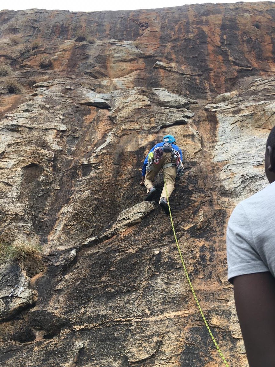 Samclimb254's tweet photo. More Kenyans are rock climbing. What a great way to share this sport. Hope more will give it try.
Thanks Chris Temboh Muriuki Sabastian Mutiso
#verticallife
#verticallifekenya
#kenyanclimbers
#rockclimbing https://t.co/dD4Vx9XRzT