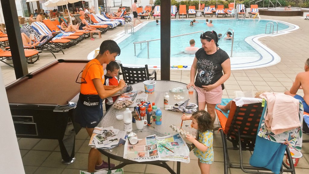 For celebrating the #WorldMusicDay  we make our #ecofriendly musical instruments😉 #LifeAtDiamond #DiamondResorts #SunsetBayClub #DiaDeLaMusica @GiuliaSBC @CristinaglezRM <a href="/KittiActtiv/">Kitti Szabo</a>