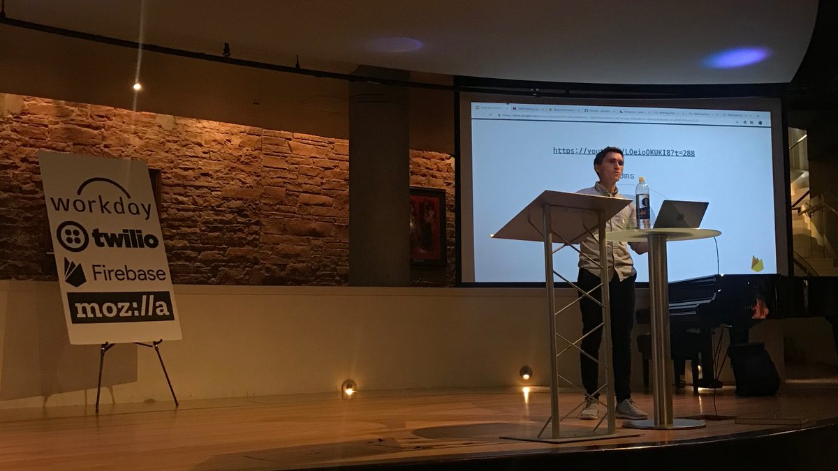 madison_codes's tweet image. Waking up with a workshop by @_davideast on #webperf in @Firebase at @dinoJS 🦖
#firebase #cloudfunctions #fastwebsites