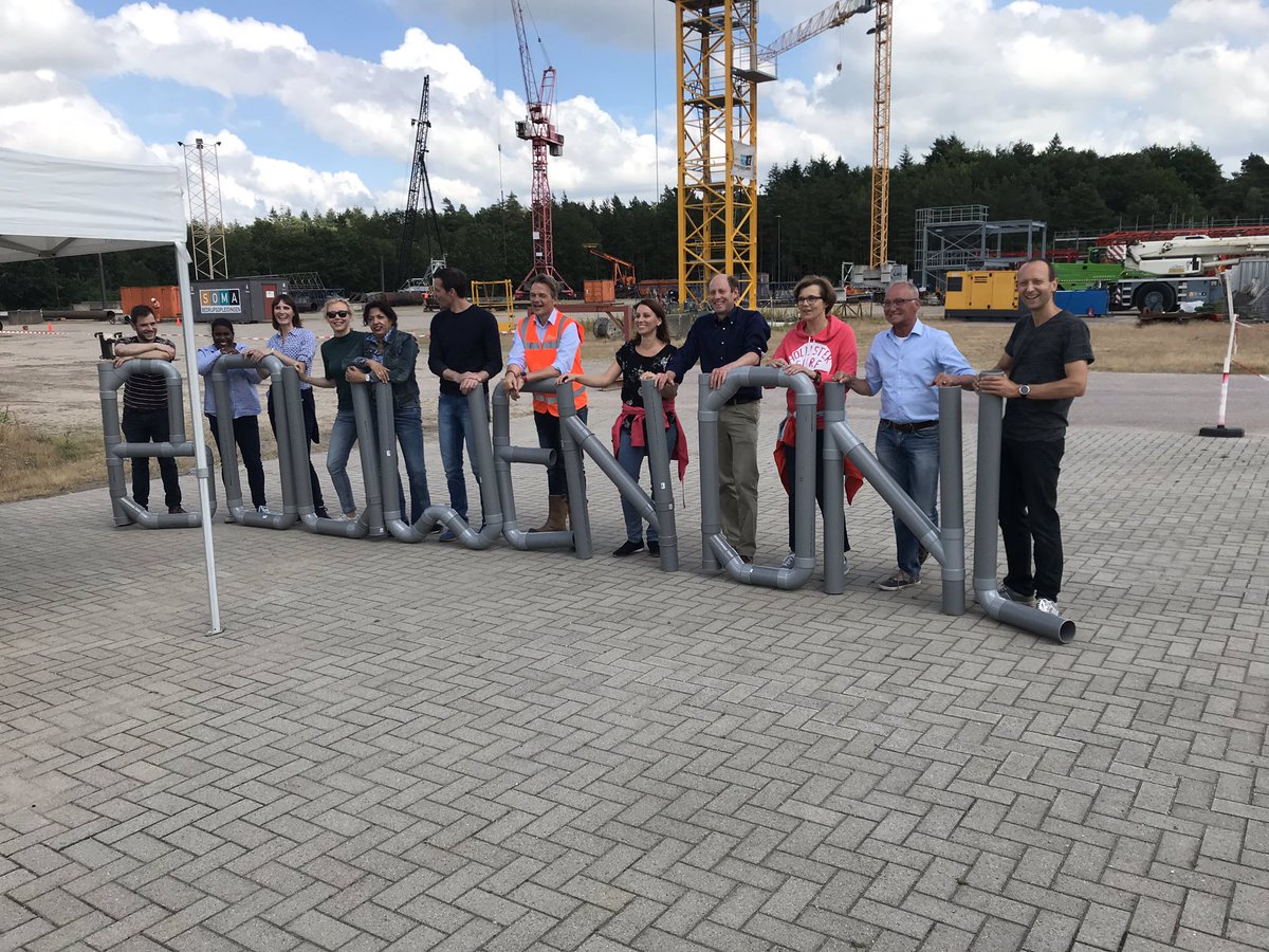 Na 3,5 jaar werkzaam te zijn geweest voor
Vaktechniek en Compliance binnen de accountancy ga ik aan de slag bij <a href="/BouwendNL/">Koninklijke Bouwend Nederland</a> als regiosecretaresse. Gisteren veel collega's ontmoet tijdens een geweldige dag op het Bouw en Infra park. #fijnemensen #mooibedrijf #bouwendnederland