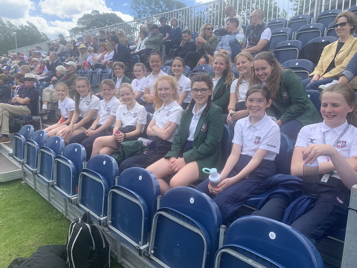 A fun afternoon for our Y7 girls at Ilkley tennis club this afternoon. 🎾