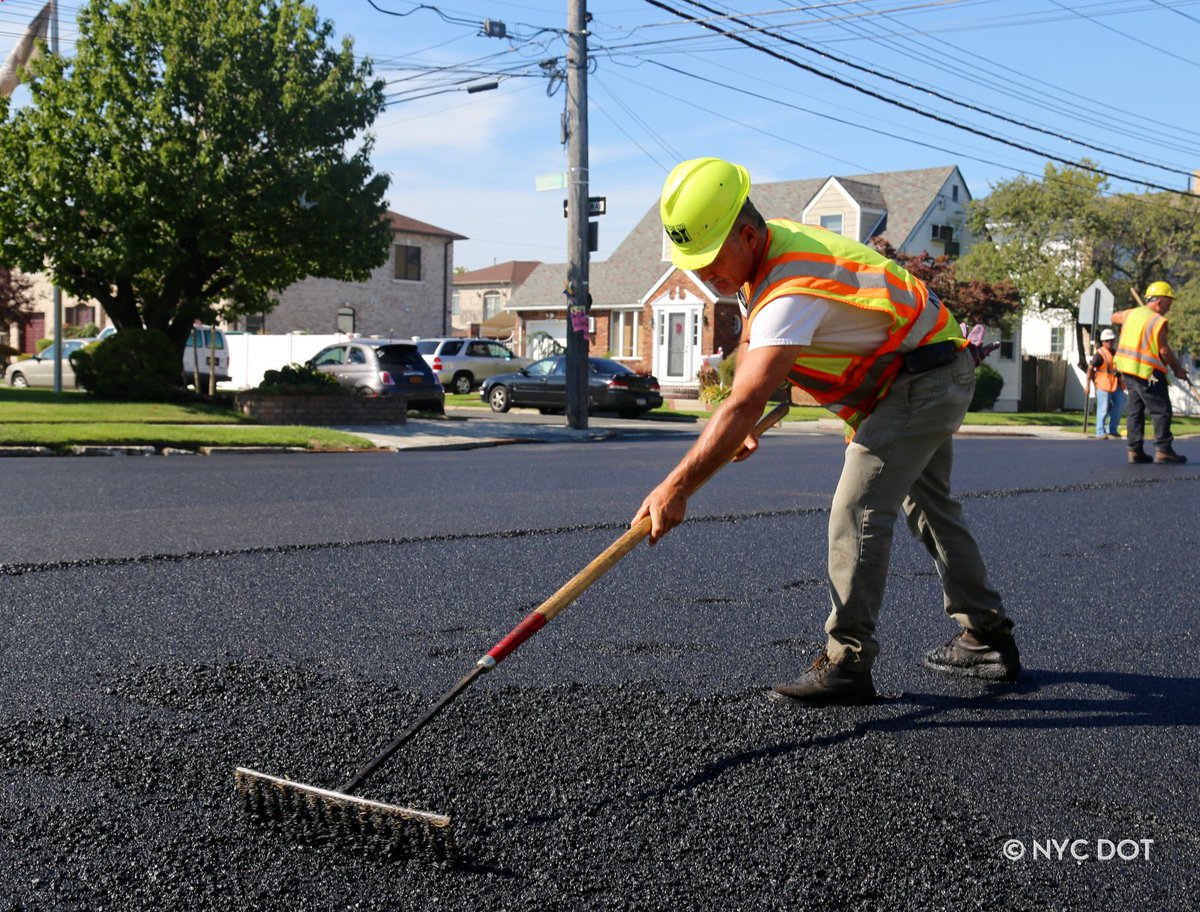 NYC_DOT's tweet photo. So far our crews have resurfaced over 380 lane miles throughout #NYC & there are more #smoothstreets to come โก๏ธ find out where they'll be next (weather permitting): https://t.co/rROOoSgKzl https://t.co/ckGhyichev