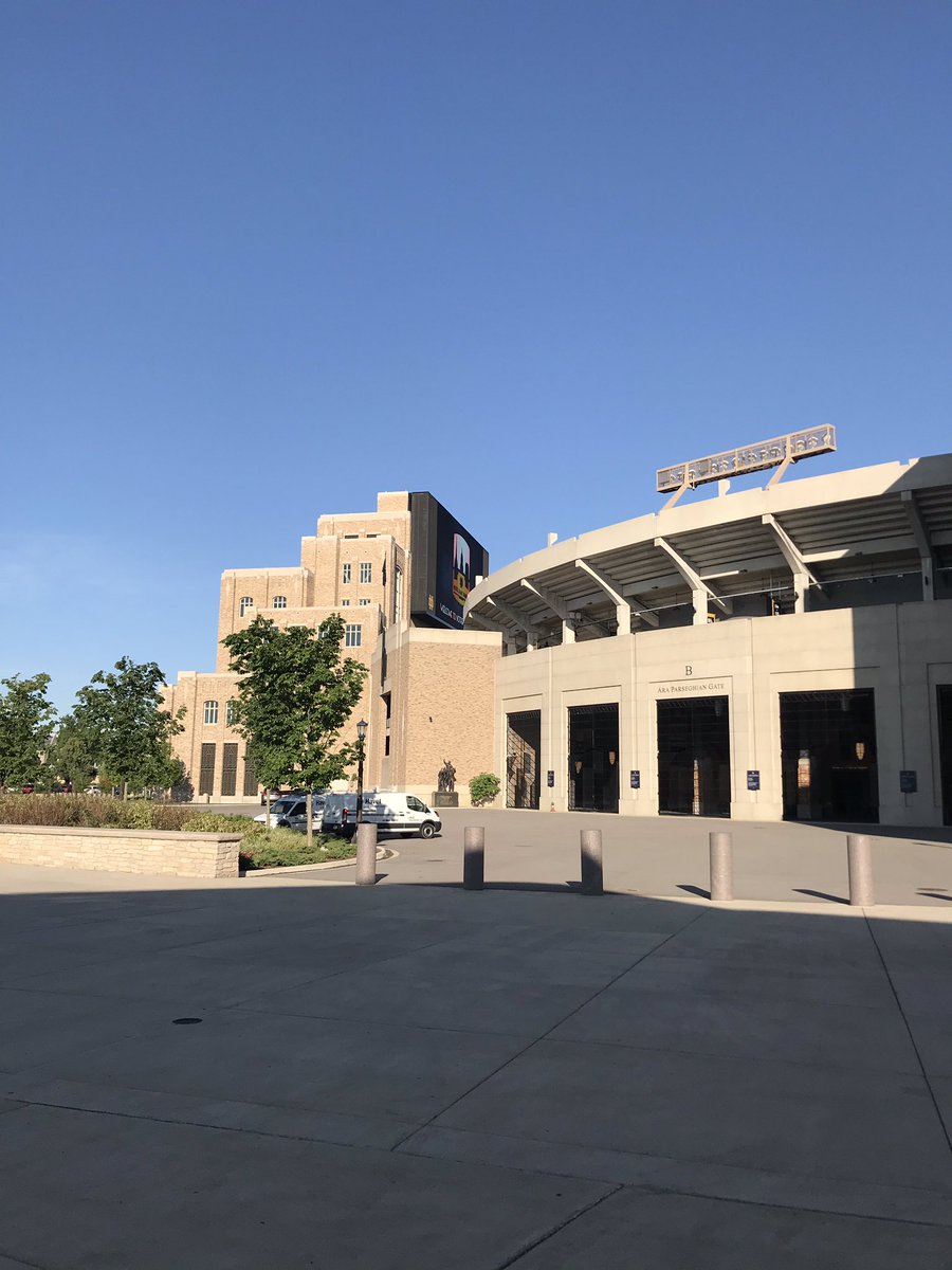 DevelopAthletes's tweet photo. Beyond excited for this wknd getting certified @NotreDame in the Play Like a Champion Youth Coaching and Trainer Program.
Children deserve Coaches who put service and Character first. With @ktdeluce @crusaderBLUE https://t.co/VluzygMP8J