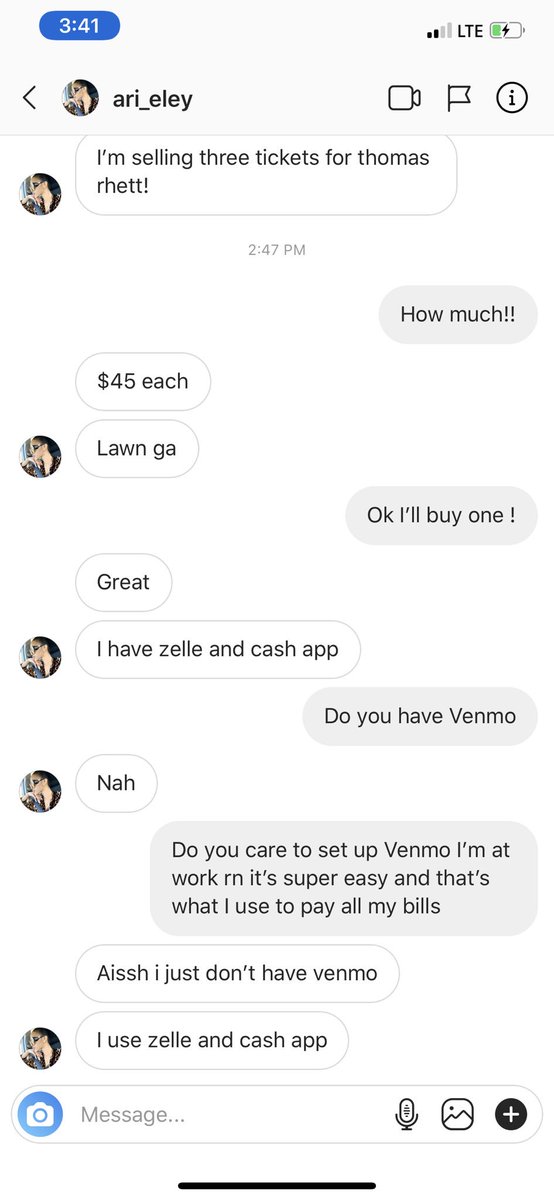 AtLexie's tweet photo. What a low life bitch. This girl stole my money and blocked me after I paid her for a @ThomasRhett ticket... how are people actually like that ? https://t.co/esQLny1mHH