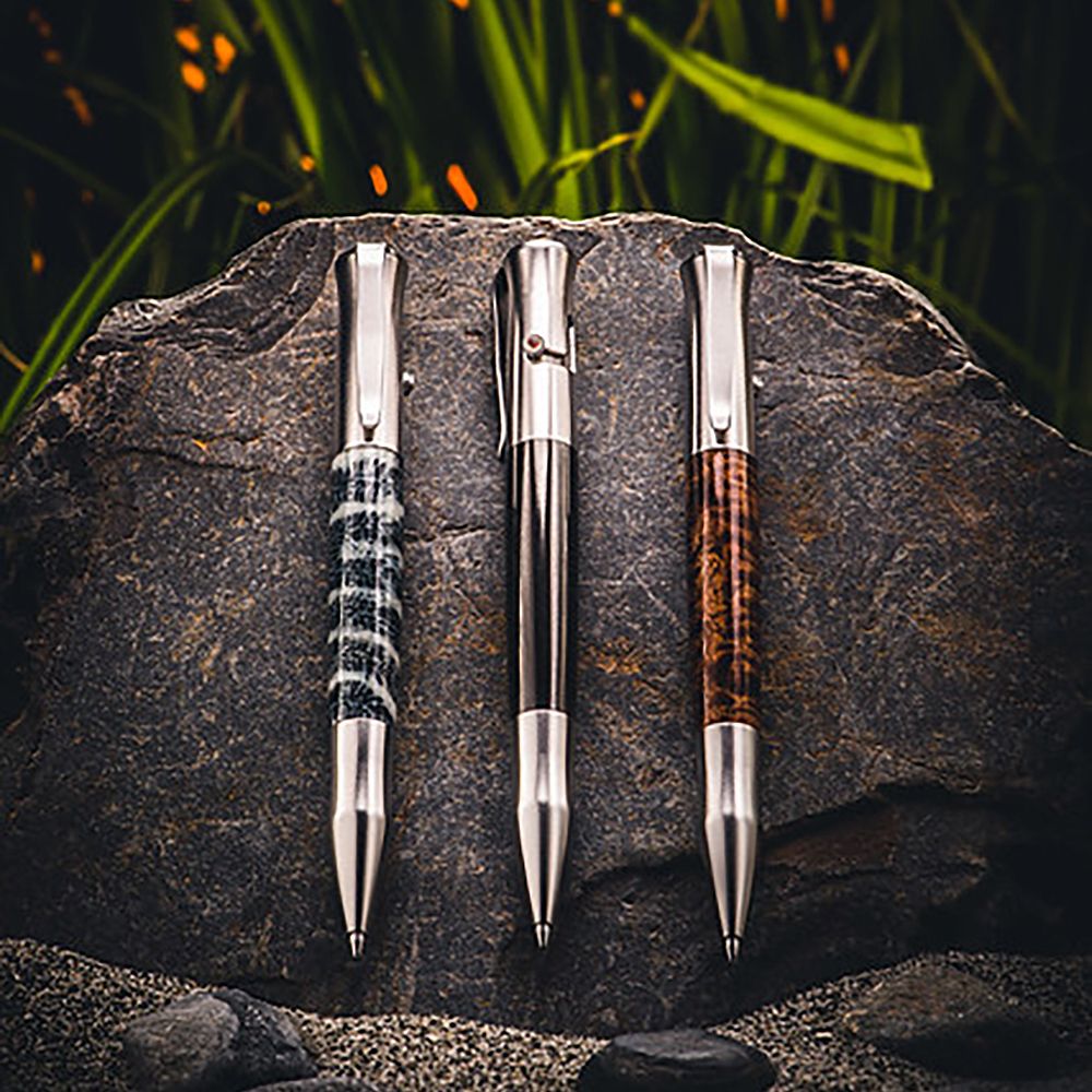 mavericksantafe's tweet photo. William Henry knows more than knives! Check out these pens in the WH Reef Collection; at Maverick's Santa Fe! 🤠🤠
.
.
#designer #williamhenry #pens #designerpen #collectible #collectiblepens #pencollector #thepenismightier #gifts #giftidea #santafe #mavericks #maverickssantafe https://t.co/Pc0EB6PnTq