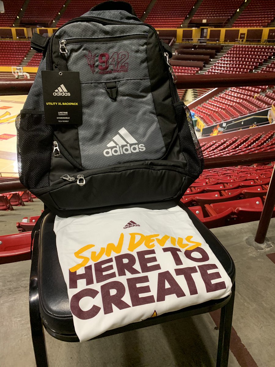 942Crew's tweet photo. 🎉SUN DEVIL SELFIE CONTEST🎉

Today is #NationalSelfieDay ! Reply to this tweet w/ your #SunDevilSelfie &amp; 1 of you will randomly win our 942 Backpack &amp; adidas Here to Create Shirt! 

🔆RULES🔆

1. Must be a current ASU student 
2. Must wear ASU gear
3. Contest will run until 7 PM https://t.co/GSsgG3958Q