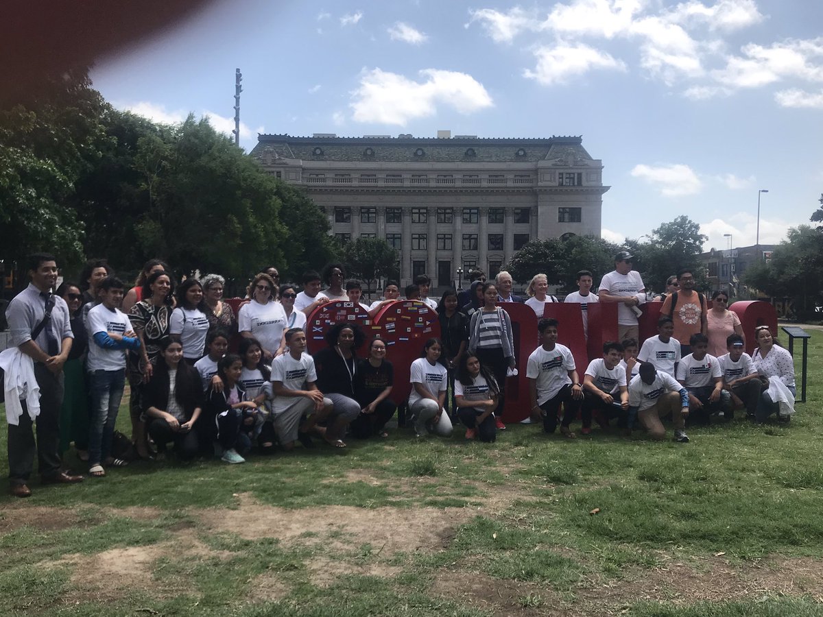 S’s celebrate their diverse native roots w/Mayor Eric Johnson while visiting the JFK museum!  #RISDGreatness #TnLAlwaysHere 😍