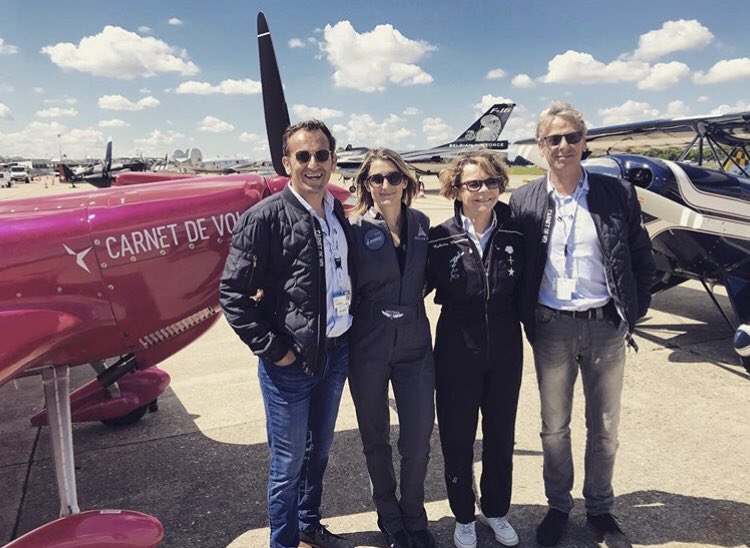Dans les airs du #PAS2019 ce week-end 4 aviateurs Air France. <a href="/EVazeille/">Eric Vazeille</a> OPL 777 /champion du monde unlimited <a href="/AudeLemordant/">Aude Lemordant</a> OPL 777 <a href="/maunouryc/">Catherine Maunoury</a> championnes du monde de voltige et Bertrand Boillot CDB A320 et ancien de la <a href="/PAFofficiel/">Patrouille de France</a> 
#patrouille <a href="/CarnetdeVol/">Carnet de Vol</a> #WeAreAirFrance