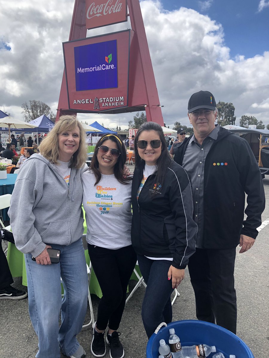 spontell1's tweet photo. @National_CORE & @hopethf along w/ @BankofAmerica participating in the annual Builders 4 Babies event. Homebuilders construct structures made out of diaper boxes in a friendly competition to bring awareness to the growing need families have for diapers. #nationalcore #hthf https://t.co/HBXZiDevRA