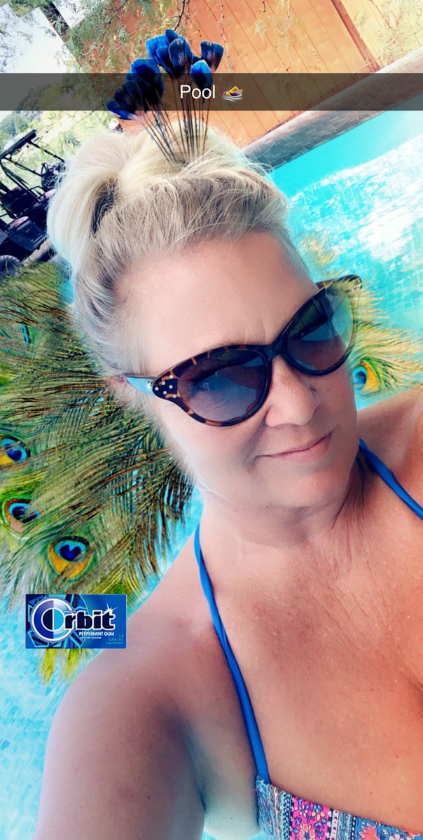 SheilaBx2's tweet photo. Made it t pool 🏊‍♀️- float , drink , tweet, jam 🤘 repeat .. current station pistol Annie’s https://t.co/h87bWMXSHC