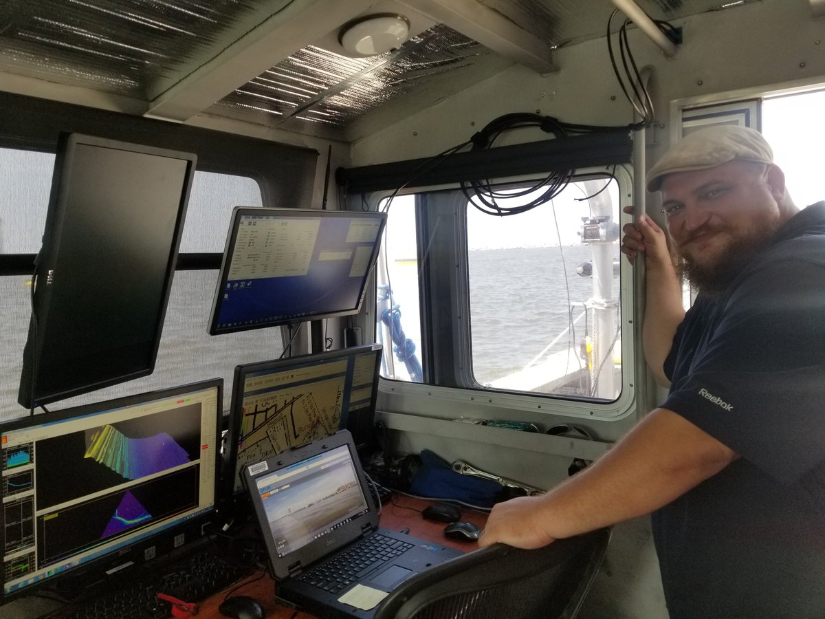 USM_Hydro's tweet image. What's World Hydrography Day without hydrographers sharing hydrography with the public and meeting up with their career colleagues? #WorldHydrographyDay

@USM_HSRC @USM_OES @USHydroConf @USMMarineSci
