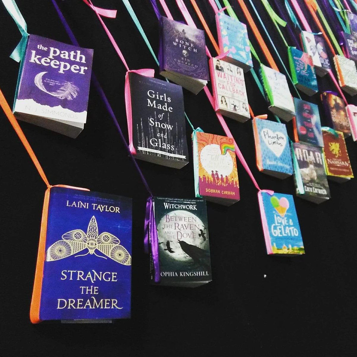 NJSimmondsbooks's tweet photo. Looking back at old photos of when #thepathkeeper was first released in the UK and it sat next to YA kings and queens: Thomas, Niven, Bardugo, Taylor. It's the closest I'll ever get to feeling like royalty. You can't buy this edition in the shops now - but it did get about! https://t.co/zv4PVptzzm