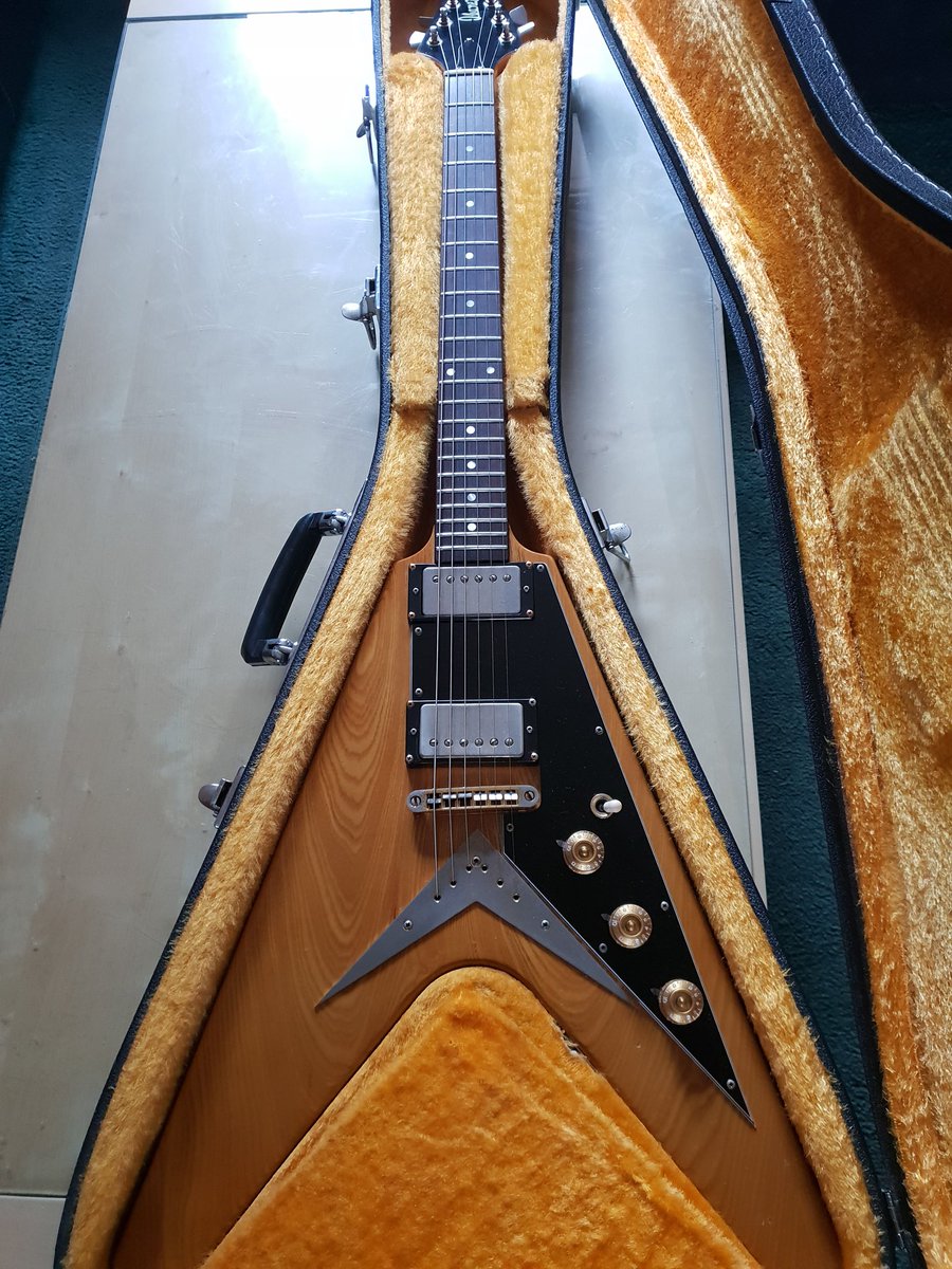 DaveLeeRitchie's tweet image. One of my guitars. Might dust it down for @WildFireFestUK @GuyB_rockshow let's compare ;)