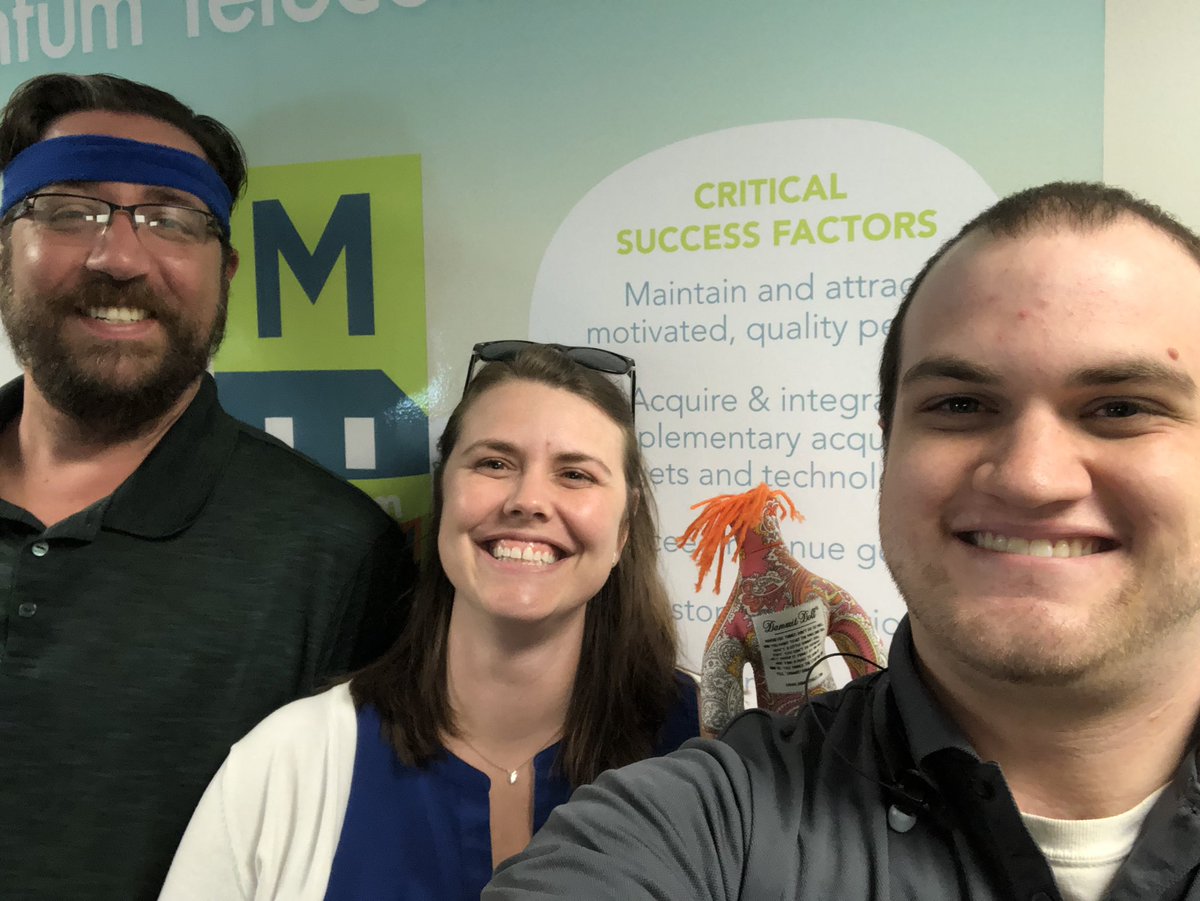 jdickson176's tweet photo. When you have great coworkers, you celebrate #NationalSelfieDay! #MomentumBham https://t.co/IxDDc6Jf5i