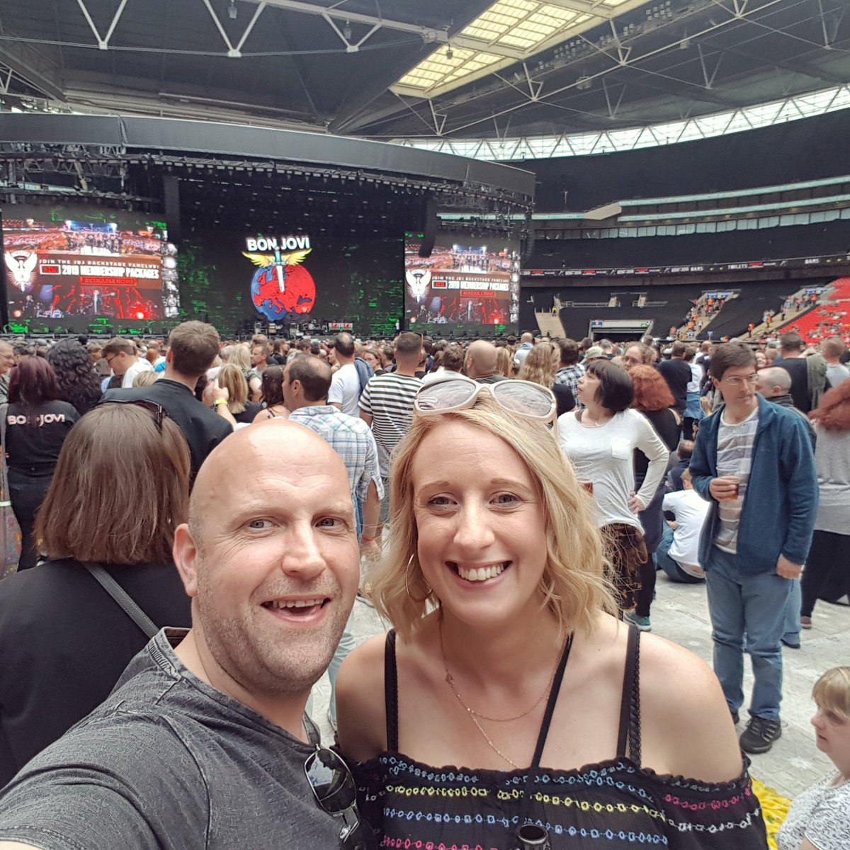 mac_moose's tweet image. Bucket list goals! #bonjoviMemories