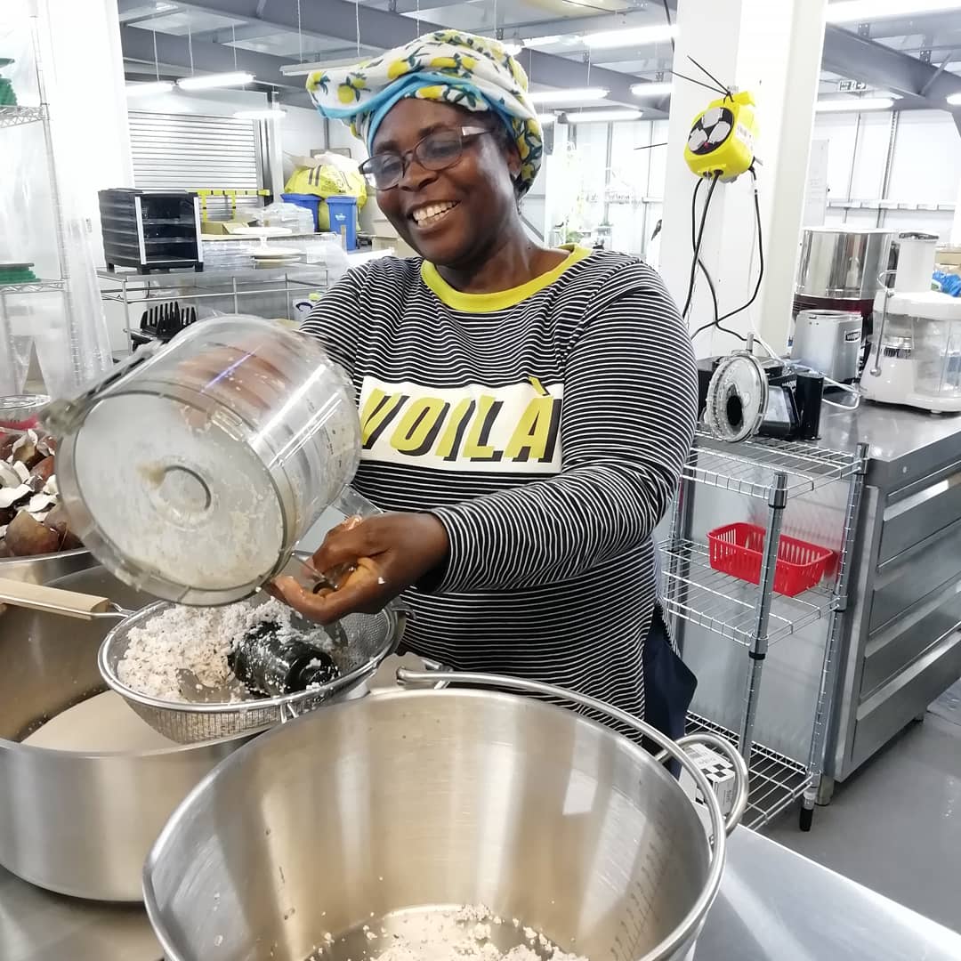 OkusanyaOyin's tweet image. A trio of truffles..used the fruity Ruby chocolate in making #truffles and included Esther's coconut in the dark chocolate truffle..Esther makes #coconut oil from scratch #MadeinBarking #Sustainability #Vegan #FridayFeeling #chocolate #community #Cocoa #ethical #FirstDayofSummer