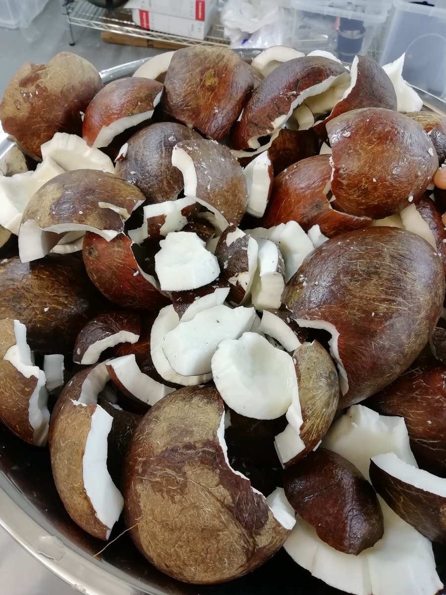 OkusanyaOyin's tweet image. A trio of truffles..used the fruity Ruby chocolate in making #truffles and included Esther's coconut in the dark chocolate truffle..Esther makes #coconut oil from scratch #MadeinBarking #Sustainability #Vegan #FridayFeeling #chocolate #community #Cocoa #ethical #FirstDayofSummer