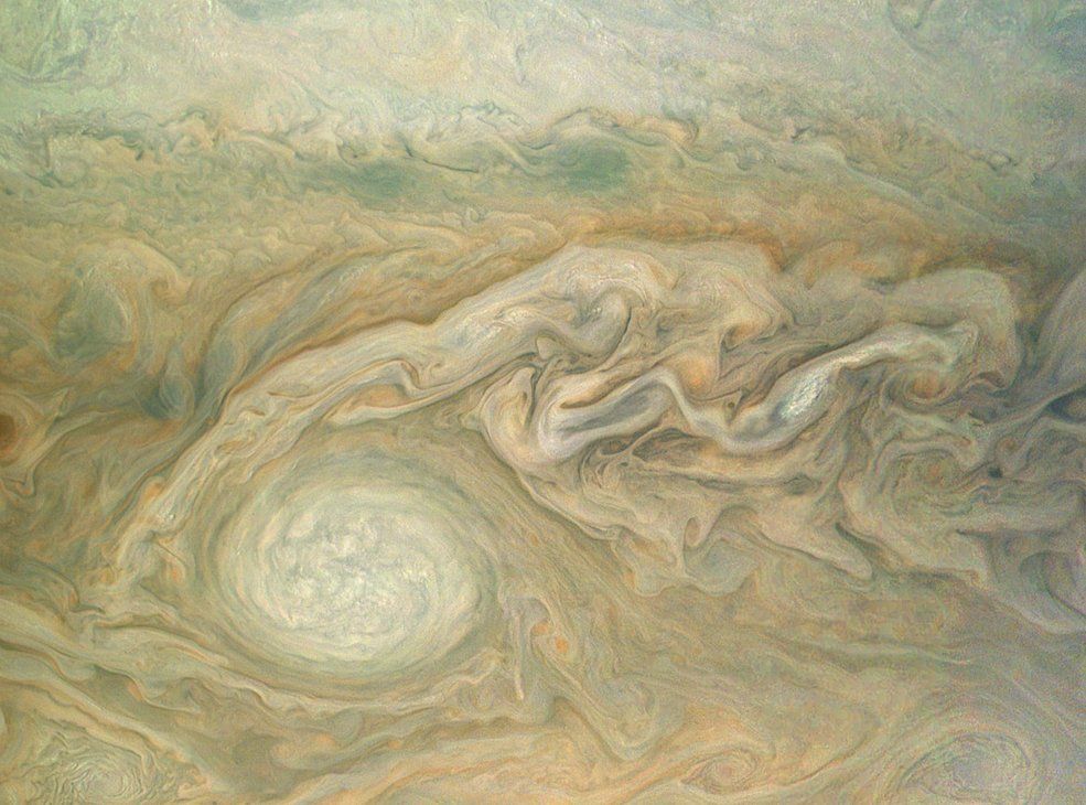 maximaxoo's tweet image. #Space: this white oval is a massive #counterclockwise rotating #storm in the #Jupiter’s southern hemisphere
nasa.gov/feature/jpl/ju… via @NASA