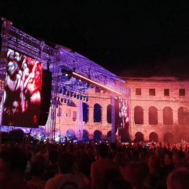 chaseTHEdonkey's tweet photo. Foo Fighters concert in Pula Arena. Just wow. Did you go?
#chasingthedonkey in #Pula #Istria https://t.co/VTPmJwc07b https://t.co/abH5mjPeJ9