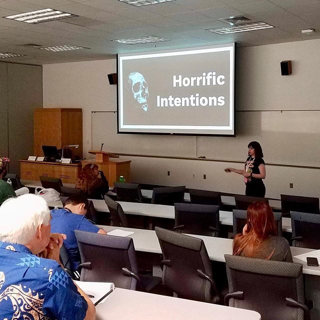 Had way too much fun talking horror today at #fyrecon3! We had a great turnout and it always just warms my heart to meet more people who love writing and reading horror as much as we do. 😈 Thanks for having us, Fyrecon!! bit.ly/2ZxBIRc