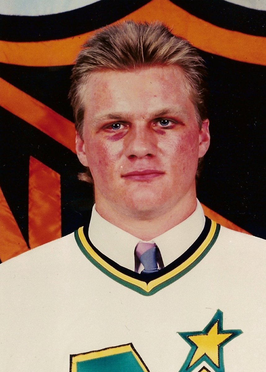 #NHLDraft 
After getting into a bar fight the night before Link Gaetz is drafted 2nd round 40th overall by the Minnesota North Stars in 1988