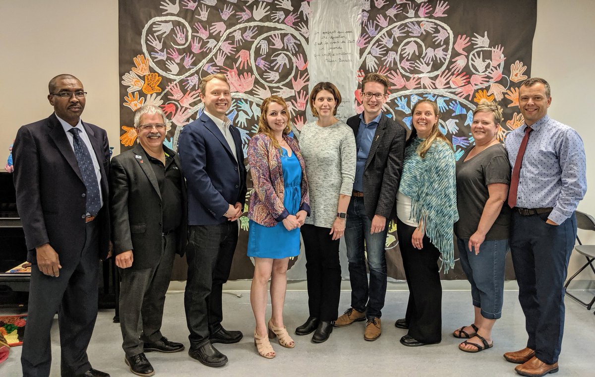 Un grand merci au ministre <a href="/nateglubish/">Nate Glubish</a> et au député <a href="/JordanWalkerAB/">Jordan Walker</a> d'être venus visiter l'<a href="/ecole_CDT/">École C.D.-Tardif</a>! Nous sommes très heureux de travailler avec vous et très reconnaissant de votre appui! Au plaisir de se revoir bientôt! 
#frab #shpk #equivalence