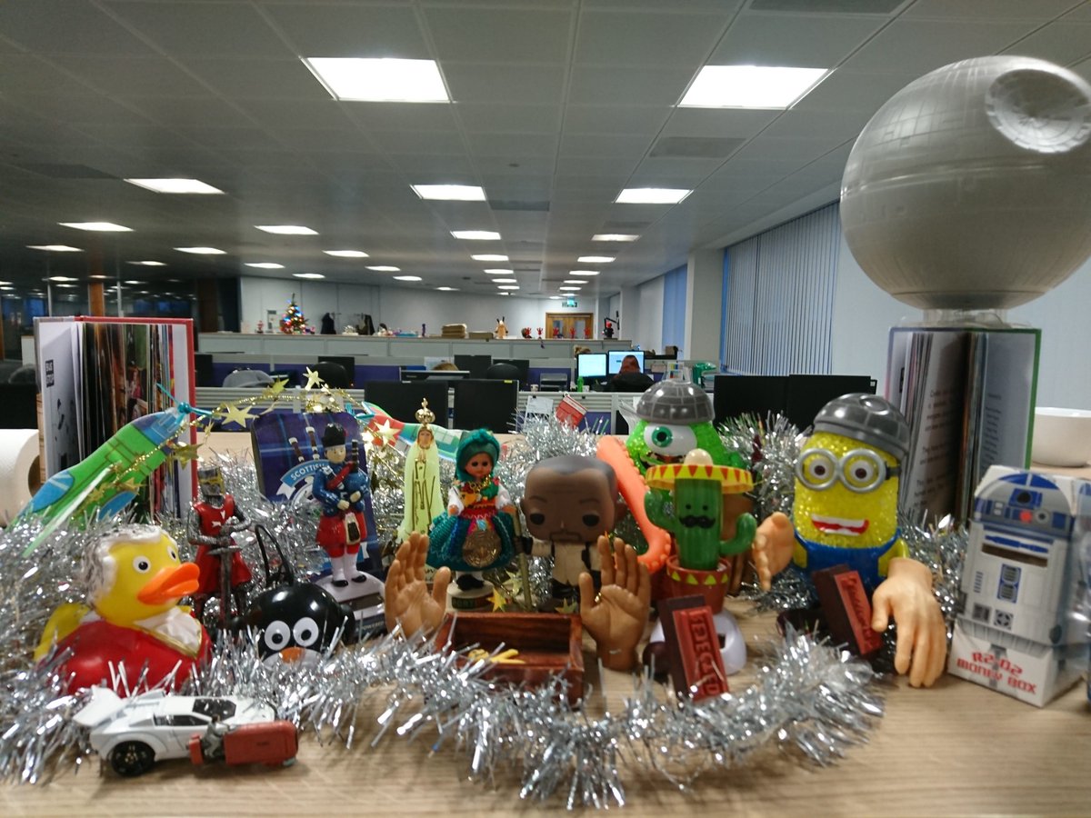 JonRouse's tweet photo. @justine_smith3 @shufflerunning The thing is, I don't know, mesmerising as it is, if it's an *improvement* on #QINENC Xmas nativity scene... https://t.co/8MgM1vkIQb