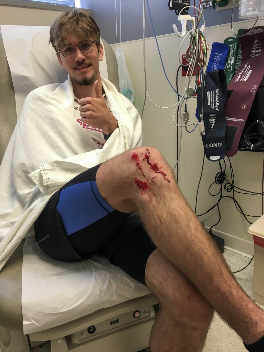 ben_vajdos's tweet photo. Reminder to give cyclists the right of way and to not hit them with your truck (thanks). https://t.co/F7h777A193