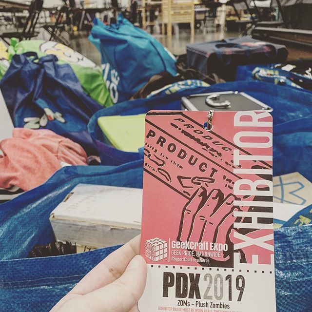 We’ve made it to Portland and now to setup for @geekcraftexpo .
🖤 ZOMs
.
.
.
.
.
#zoms #plush #zombies #enamelpins #tshirts #craft #geek #portland #pdx bit.ly/2KDbGsv