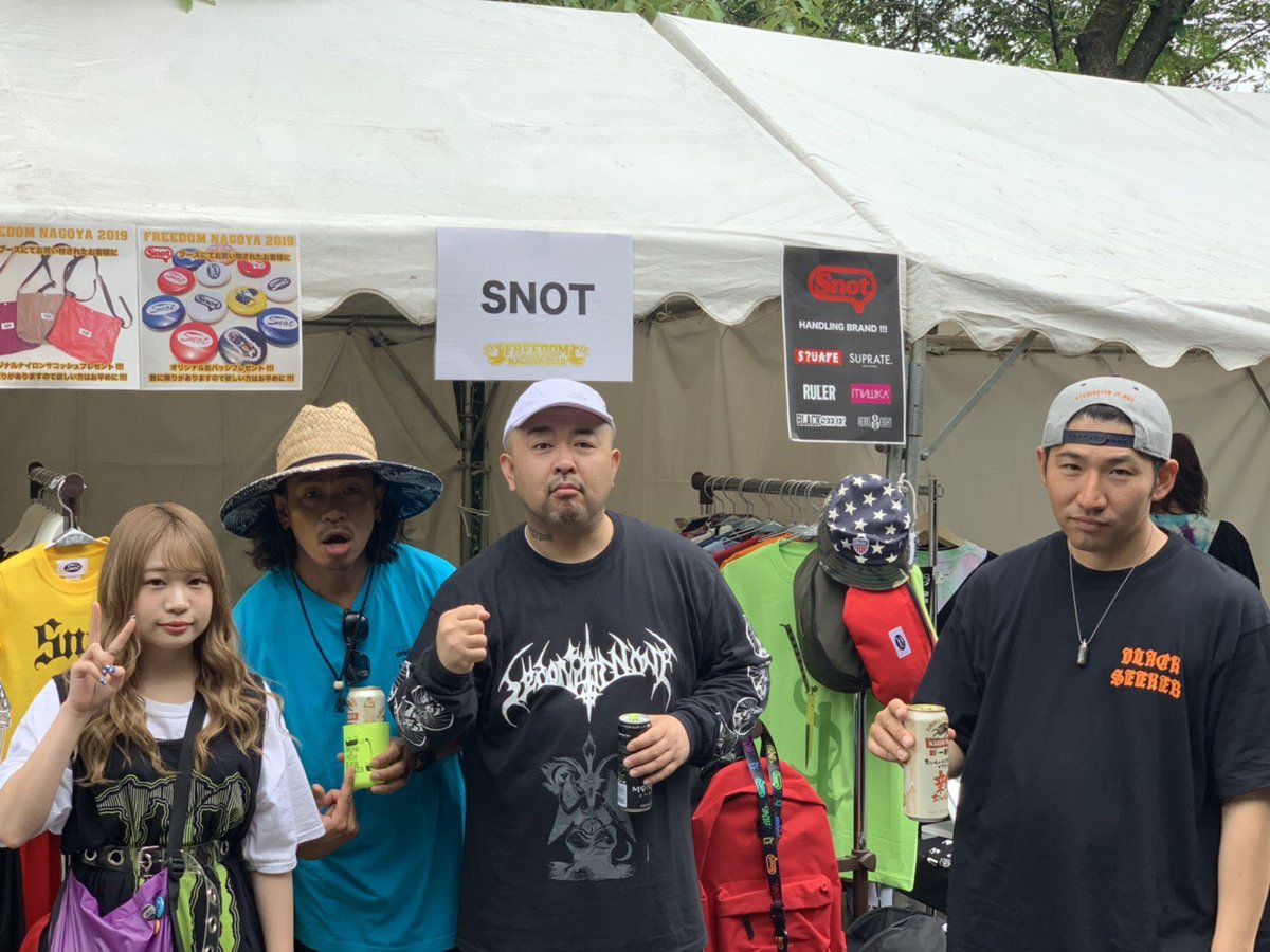 UTCHY_SNOT_MAG's tweet photo. FREEDOM NAGOYA‼️
SNOTブース準備完了🧢👚🎒👍🏼
皆さん是非遊びに来てね〜🙌🏼☀️
#差し入れ大歓迎🍻
#Snotと愉快な仲間達🧔🏿🐨👩🏼😈
#で待ってま〜す
#つってーw
#SNOTSHOP
#FREEDOMNAGOYA2019 https://t.co/t6rLjiEeHv