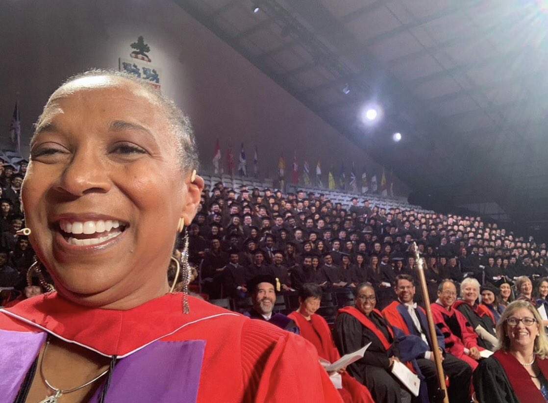 ezraiyoung's tweet image. Check out this epic selfie taken @sandylocks at @OsgoodeNews taken during her comments accepting her honorary doctorate of laws! #intersectionalitymatters #YorkUConvo