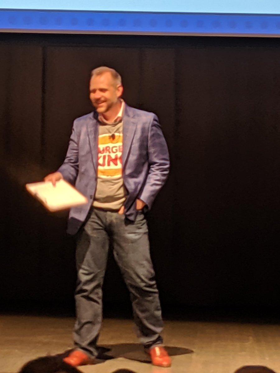 JoshuaKGoldberg's tweet image. #fashion #ReactLoop19