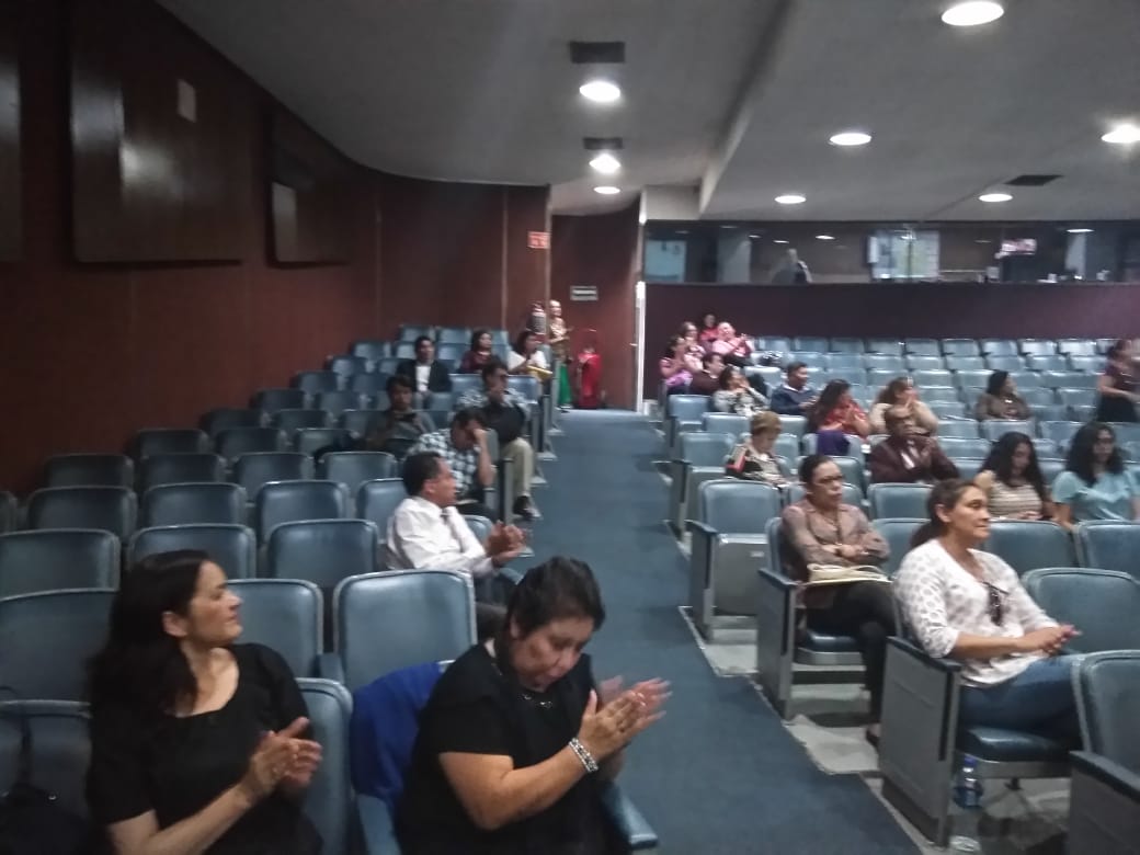 IPN_DFIE's tweet photo. Presentación del Programa para el Fomento e Impulso de la Innovación Educativa que da apertura a los festejos del 45 aniversario de la ESCA Tepepan
#PIInE #Innovación #CGFIE #Docentes #Directivos #PAAE #PersonalIPN #BuenViernes https://t.co/KFwSFgSEvl