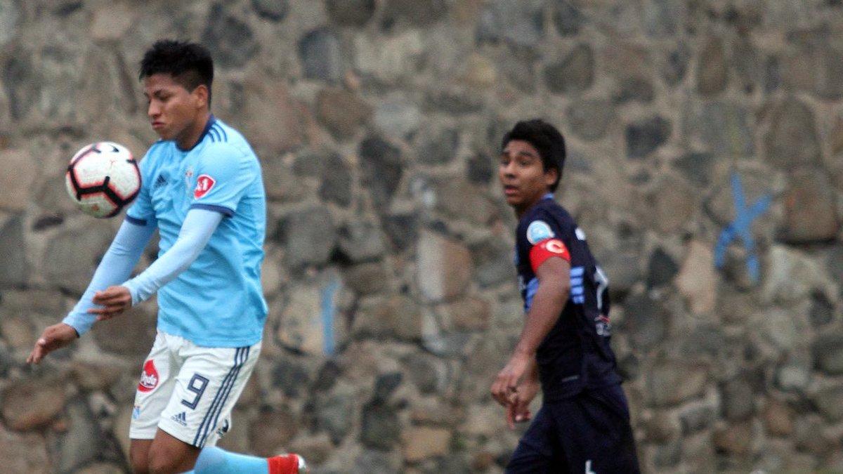 ClubSCristal's tweet photo. #CopaFederaciónOro
#Cat2001

Sporting Cristal 6-0 Blue Rays
📍La Florida 

#FuerzaCristal 
#LaRazaCeleste 
#FormandoPersonas https://t.co/dB4Oe81MWR