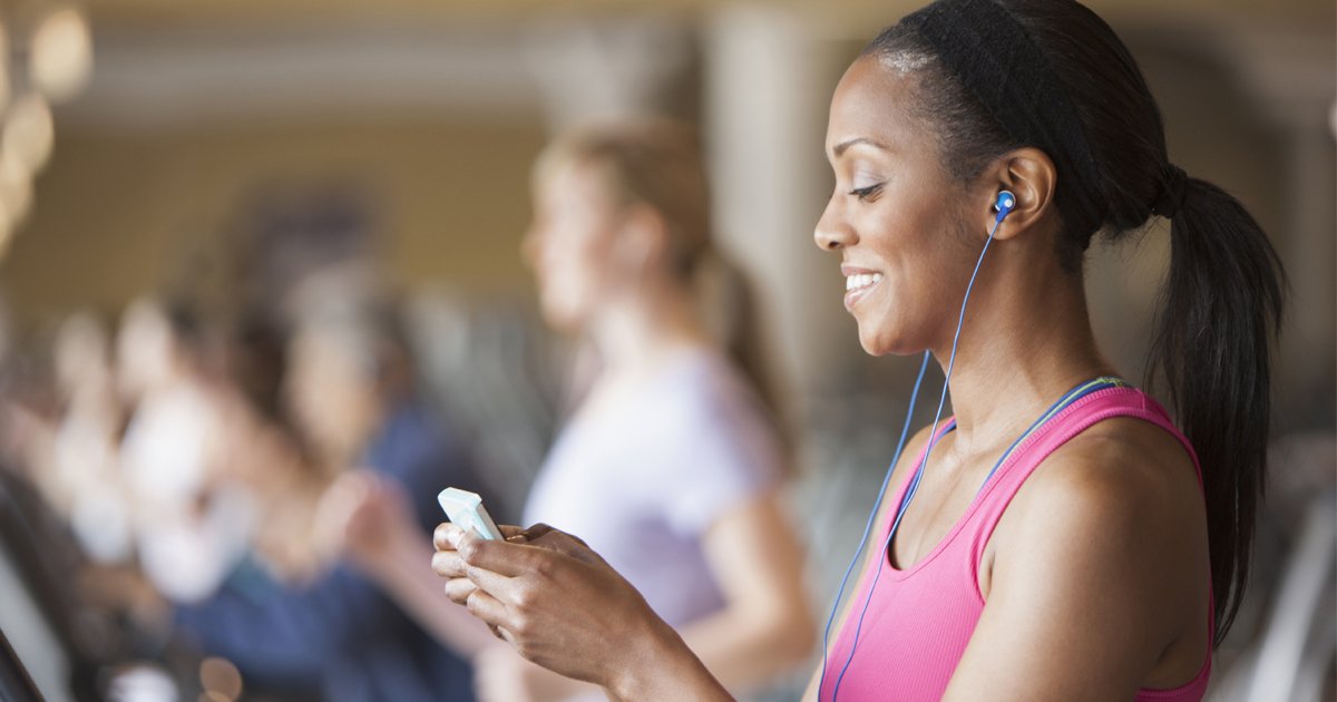 ConEdison's tweet image. It's heating up! Sign up for #SmartAC and control your room air conditioner on the go with the tap of an app! Learn more: coned.com/smartac