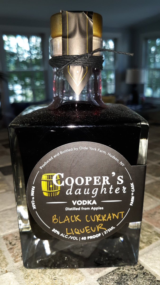 Only in New York can you buy Vodka at a roadside stand between the North and Southbound lanes on a highway. Delicious!#ILoveNY! #decidedlydutchess #accessibletravel <a href="/dutchesstourism/">Dutchess Tourism</a>