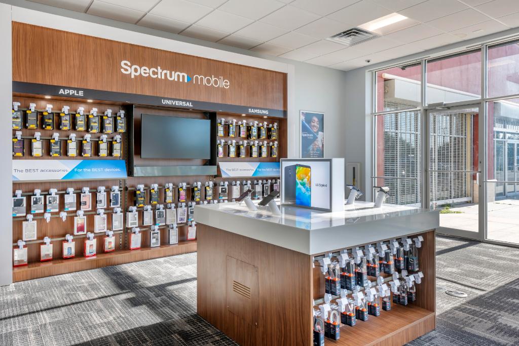 GetSpectrum's tweet photo. #Orlando, visit our new #SpectrumStore! Make your appointment: #FL #Florida https://t.co/gaCP9PHQsD https://t.co/vw6riiB1P4