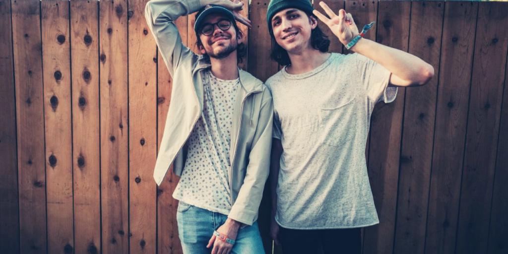 Hyperbits's tweet image. #Hypertips 278: Sit in on another producer's production session. Even if you aren't collaborating, you will undoubtedly learn something new. Pete (a Masterclass Instructor) didn't know Logic had Midi FX until working with @enamourmusic - and he had been producing for 10 years!