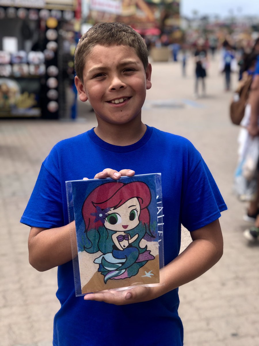 LOMA_ESS's tweet image. Made some pretty cool sand art at the San Diego Fair today!!! #SDFAIR #ESSROCKS #SUMMER19 #LMSVHEART #SANDART