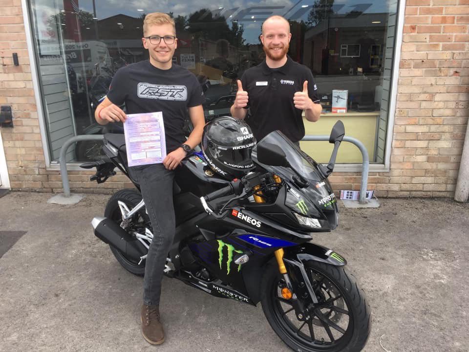 Brad Jones tweet media