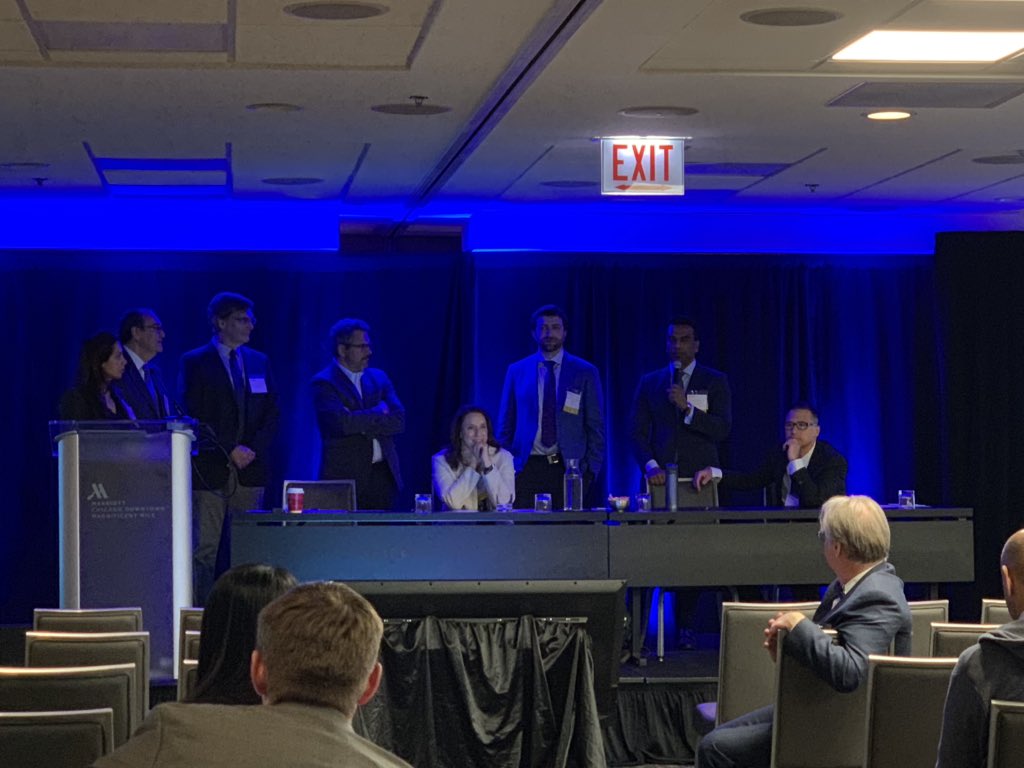drmoniquehassan's tweet image. Great heated debate on #roboticapplication in #bariatricsurgery!!! #obesityweekend #asmbsweekend2019 #asmbs
