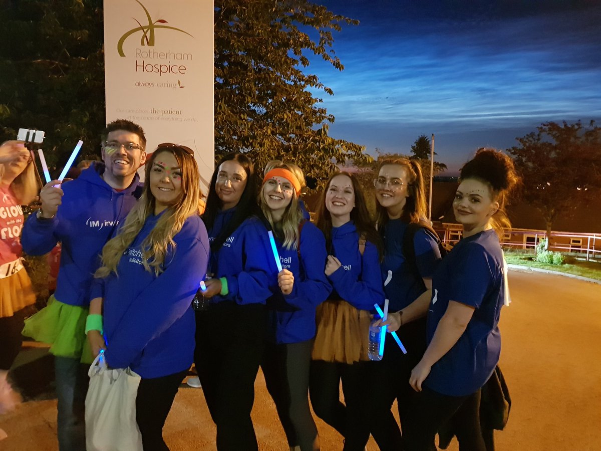 Darren_Wilson_1's tweet image. Team @irwinmitchell  have made it to the @RotherHosp on tonight&apos;s #GlowWithTheFlow