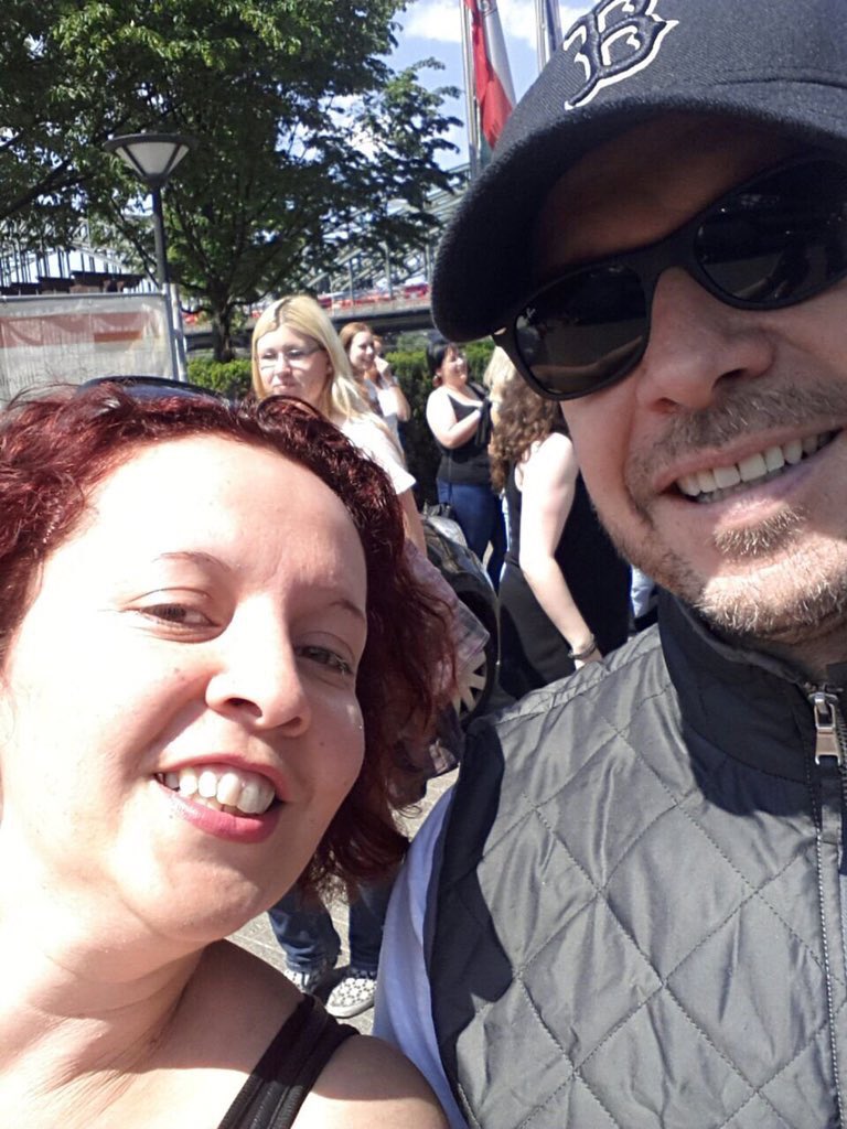 ElaHall617's tweet photo. Happy 1st Birthday in heaven ๐๐ซ@mnast05 We miss you so & it hurts so much!!! #RIP #FirstBirthdayInHeaven ๐โค๏ธ #CancerSucks #FuckYouCancer half an year you passed away and it hurts it was like yesterday! ๐ฅ๐ฅ๐ฅ
Sending #confetti to heavenโค๏ธ๐๐ปโค๏ธ#missyou #donniegirl ๐โค๏ธ๐โค๏ธ https://t.co/XSNaLKs5q6